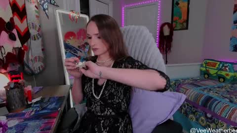Violet Weatherbee online show from 05/16/26, 12:18