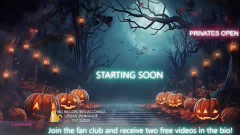 Snapshot of vegas_romance chatting on 10/14/25, 01:17 vegas_romance online show from 10/14/25, 01:17