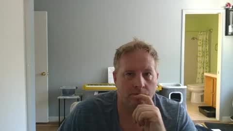 Snapshot of vegasbiman chatting on 06/18/26, 02:43 vegasbiman online show from 06/18/26, 02:43