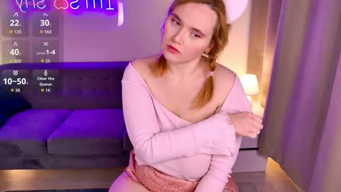 Snapshot of veil_vex chatting on 10/20/25, 01:00 Cassie online show from 10/20/25, 01:00