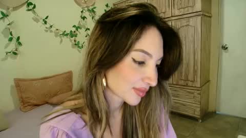 veka_lourens online show from 04/26/26, 05:10
