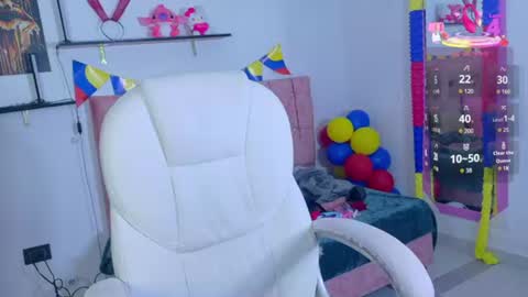 Snapshot of velinahoneyy chatting on 07/10/26, 12:41 velinahoneyy online show from 07/10/26, 12:41