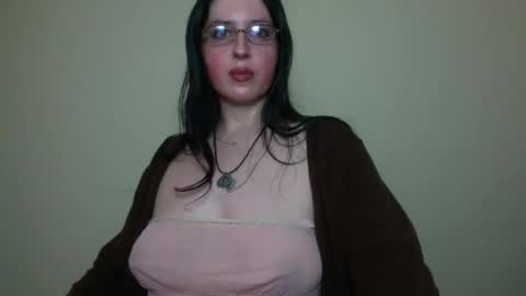 Snapshot of velira_ chatting on 01/08/26, 02:47 velira_ online show from 01/08/26, 02:47