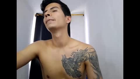 velk_hot1 online show from 12/23/24, 07:30