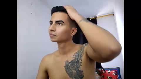 velk_hot1 online show from 12/28/24, 05:03