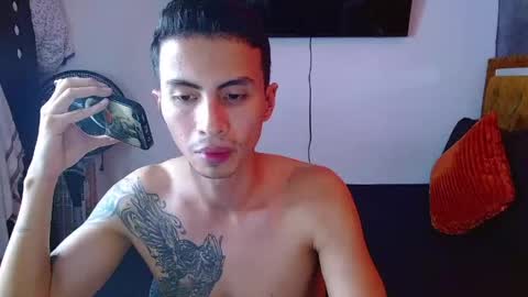 velk_hot1 online show from 05/02/26, 01:49