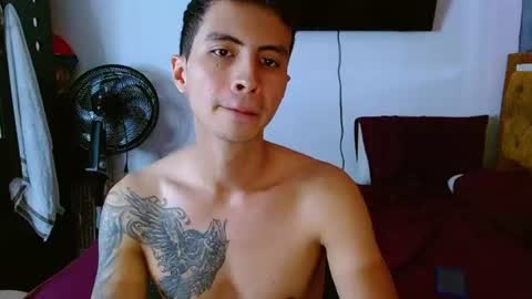 velk_hot1 online show from 06/22/26, 11:51