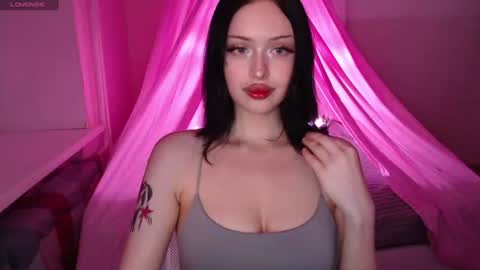 Snapshot of veloravexis chatting on 06/15/26, 05:26 Velora online show from 06/15/26, 05:26