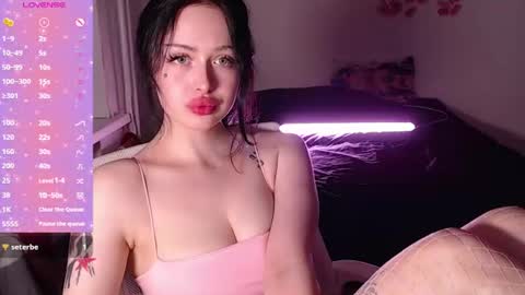 Snapshot of veloravexis chatting on 07/12/26, 07:38 Velora online show from 07/12/26, 07:38