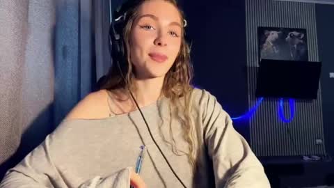 Nia online show from 03/15/26, 12:22