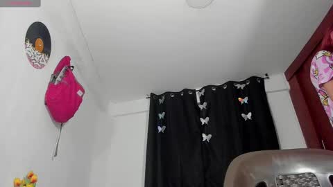 velvet_00 online show from 03/05/25, 08:32