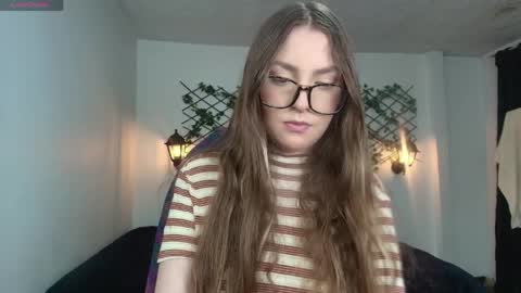Snapshot of velvet__moon chatting on 04/06/26, 12:41 Sophi online show from 04/06/26, 12:41