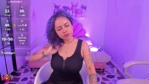 Snapshot of velvet_ari chatting on 12/05/25, 05:05 Velvet online show from 12/05/25, 05:05