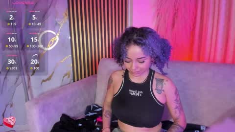 Snapshot of velvet_ari chatting on 12/16/25, 04:28 Velvet online show from 12/16/25, 04:28