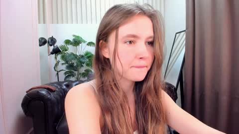 Snapshot of velvet_cherry chatting on 02/05/25, 06:37 velvet_cherry online show from 02/05/25, 06:37