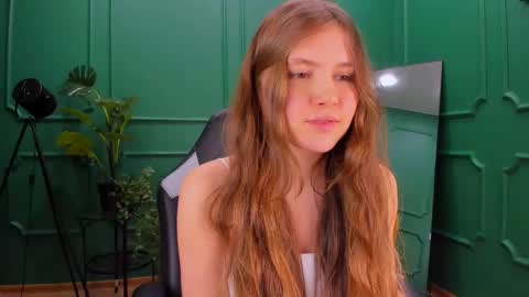Snapshot of velvet_cherry chatting on 02/21/25, 06:48 velvet_cherry online show from 02/21/25, 06:48