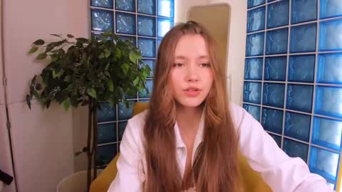 Snapshot of velvet_cherry chatting on 10/12/25, 03:33 velvet_cherry online show from 10/12/25, 03:33