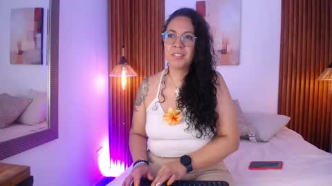 Emma Curly online show from 04/29/26, 12:31