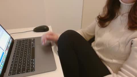 Snapshot of velvet_desiree chatting on 02/04/26, 06:03 Velvet Desiree online show from 02/04/26, 06:03