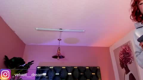 Snapshot of velvet_dreams_ chatting on 06/03/26, 02:33 Isabella online show from 06/03/26, 02:33