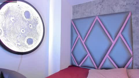 Stefany Y Diego online show from 05/11/26, 04:04