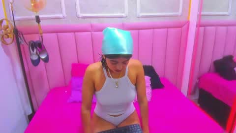 Snapshot of velvet_giirll chatting on 07/02/26, 03:51 velvet_giirll online show from 07/02/26, 03:51