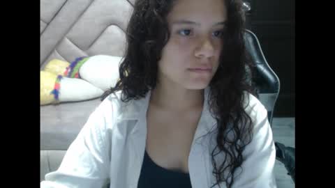 velvet_moon_v online show from 10/25/25, 01:07