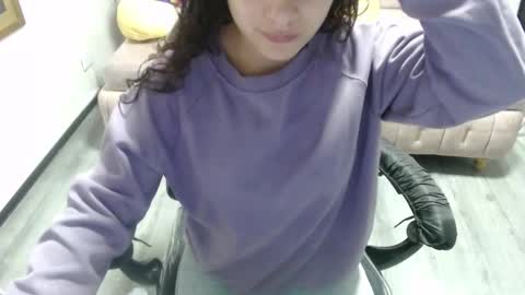 velvet_moon_v online show from 11/15/25, 01:18