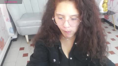Snapshot of velvet_moon_v chatting on 03/20/26, 12:43 velvet_moon_v online show from 03/20/26, 12:43