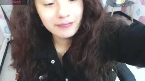Snapshot of velvet_moon_v chatting on 04/01/26, 01:41 velvet_moon_v online show from 04/01/26, 01:41