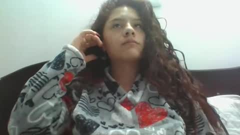 Snapshot of velvet_moon_v chatting on 04/18/26, 07:58 velvet_moon_v online show from 04/18/26, 07:58