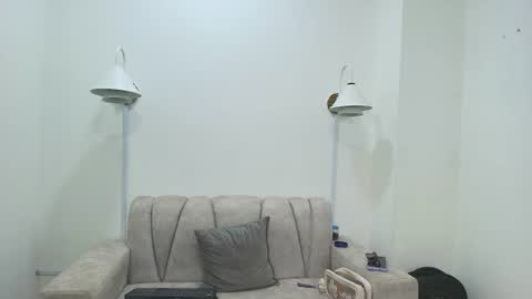 Snapshot of velvet_sex23 chatting on 06/21/26, 04:15 velvet_sex23 online show from 06/21/26, 04:15
