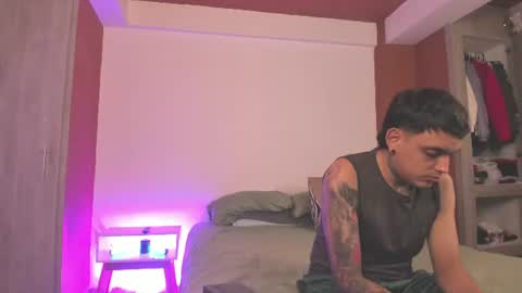 Velvet And Shadows online show from 07/02/26, 02:44