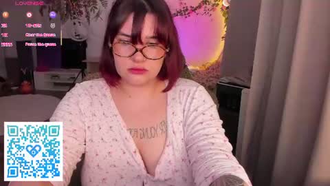 Snapshot of velvetdiva chatting on 07/17/26, 10:03 Luma online show from 07/17/26, 10:03