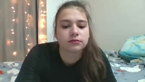 velveted_ivy online show from 11/10/25, 10:47