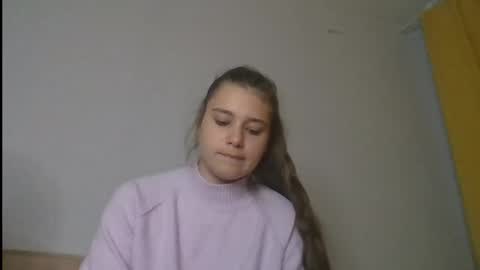 velveted_ivy online show from 11/25/25, 01:00