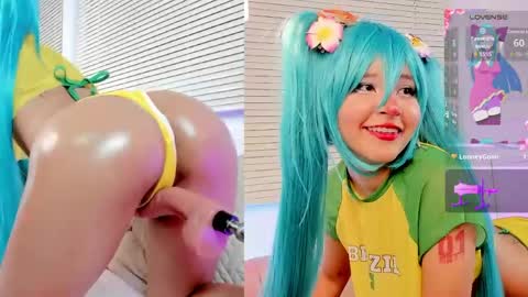 Velvet Nami online show from 04/25/26, 12:19