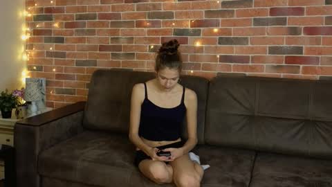 Snapshot of velvetrisque chatting on 01/15/26, 06:40 Kelly online show from 01/15/26, 06:40