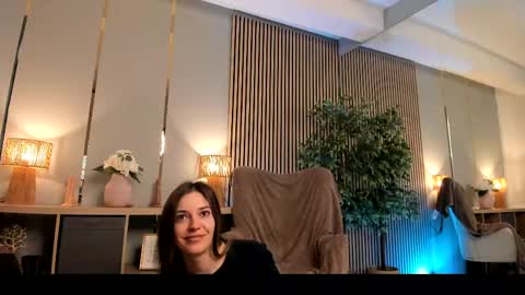 Velvet online show from 05/16/26, 03:25