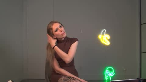 Snapshot of velvettgirl chatting on 03/23/26, 03:49 VelvetTGirl online show from 03/23/26, 03:49