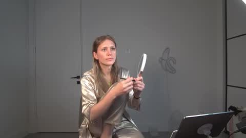 Snapshot of velvettgirl chatting on 04/06/26, 05:30 VelvetTGirl online show from 04/06/26, 05:30