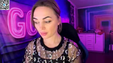 Snapshot of velvettouch4444 chatting on 03/17/26, 08:23 MERYEM online show from 03/17/26, 08:23