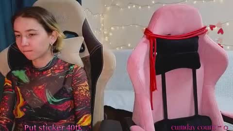 Snapshot of velvetvalkyries chatting on 10/26/25, 03:07 CLEOshort hair TIna long hair online show from 10/26/25, 03:07