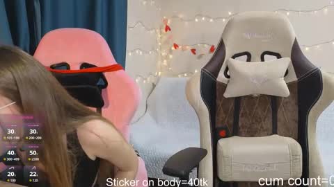 Snapshot of velvetvalkyries chatting on 11/19/25, 04:51 CLEOshort hair TIna long hair online show from 11/19/25, 04:51