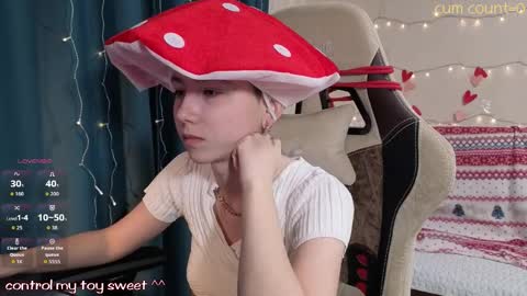 Snapshot of velvetvalkyries chatting on 02/08/26, 01:14 CLEOshort hair TIna long hair online show from 02/08/26, 01:14