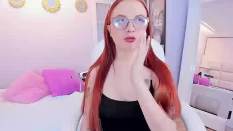 Yvonne online show from 09/08/25, 09:58