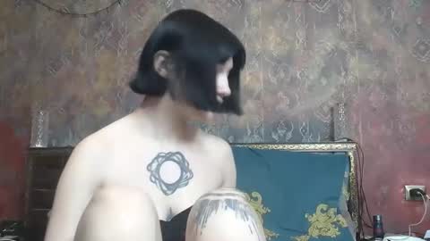 Naly online show from 12/19/25, 11:06