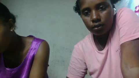 Snapshot of venisca98 chatting on 05/14/26, 07:37 venisca98 online show from 05/14/26, 07:37