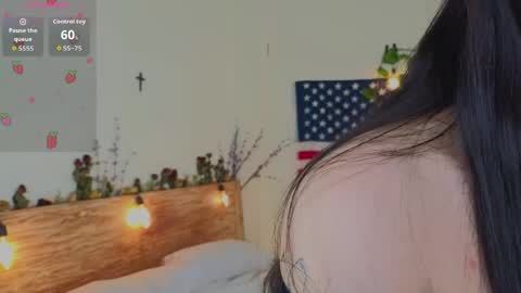 Snapshot of venomeowww_ chatting on 04/05/26, 03:36 Vivian online show from 04/05/26, 03:36