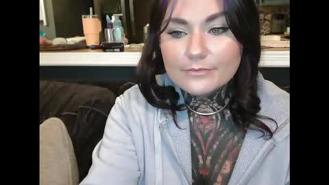 Snapshot of ventressinkbaby chatting on 10/31/25, 06:09 VentressInk online show from 10/31/25, 06:09